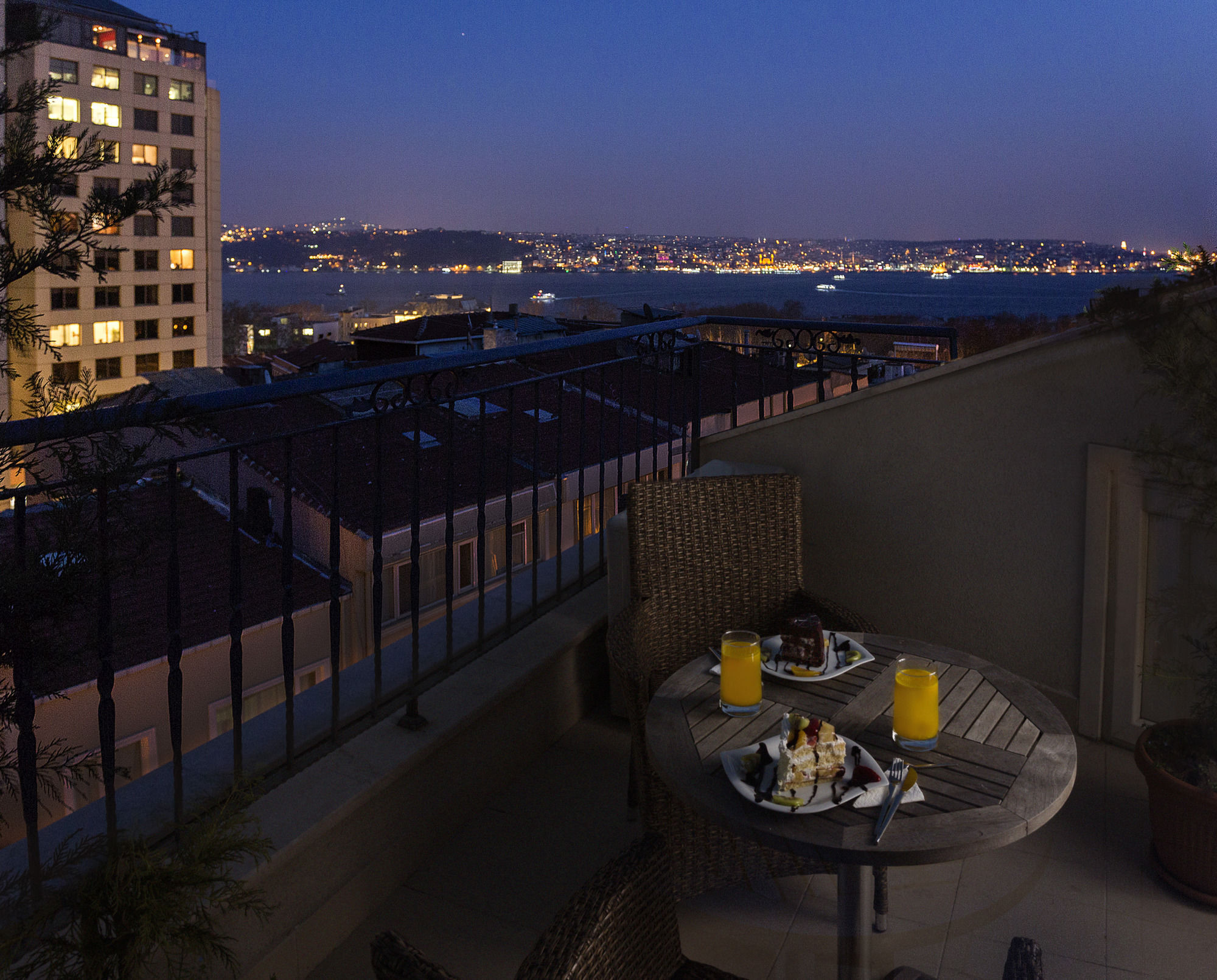 Turkuaz Suites Истанбул Екстериор снимка