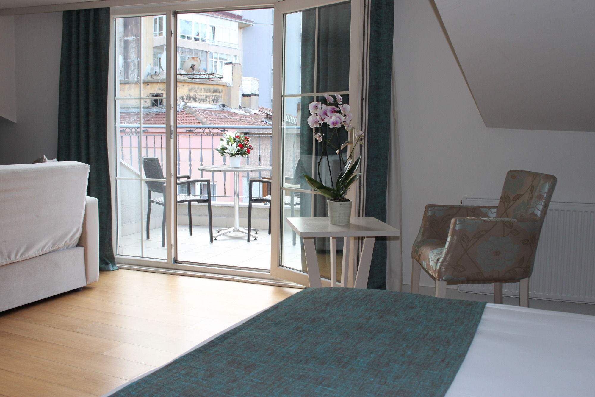 Turkuaz Suites Истанбул Екстериор снимка